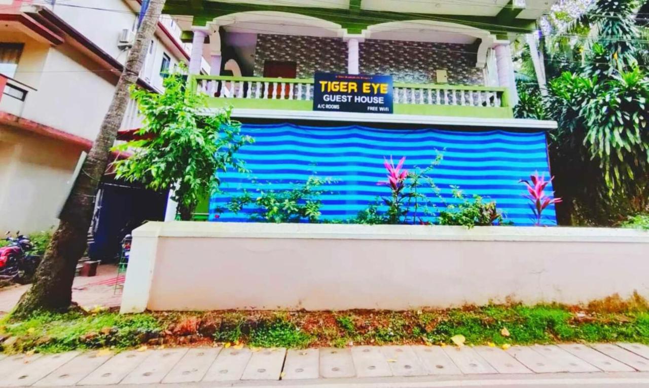 Tiger Eye Guest House Calangute Esterno foto